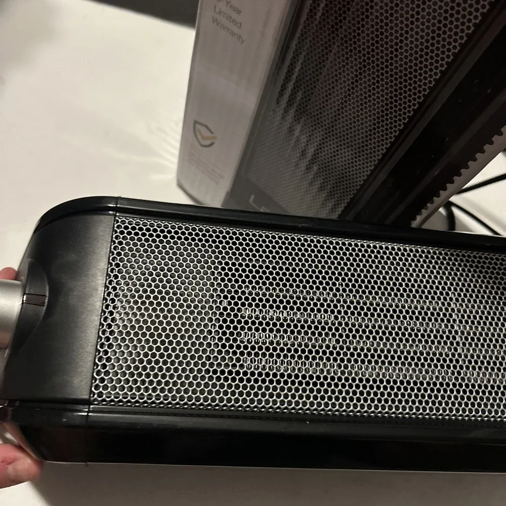 Lasko Oscillating Ceramic Space Heater, 15.7 Inches, Black, 1500W, CT16450....